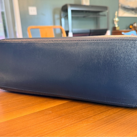 Longchamp Roseau Reversible Leather Tote Bag *peeling finish on navy side* - Picture 8 of 15